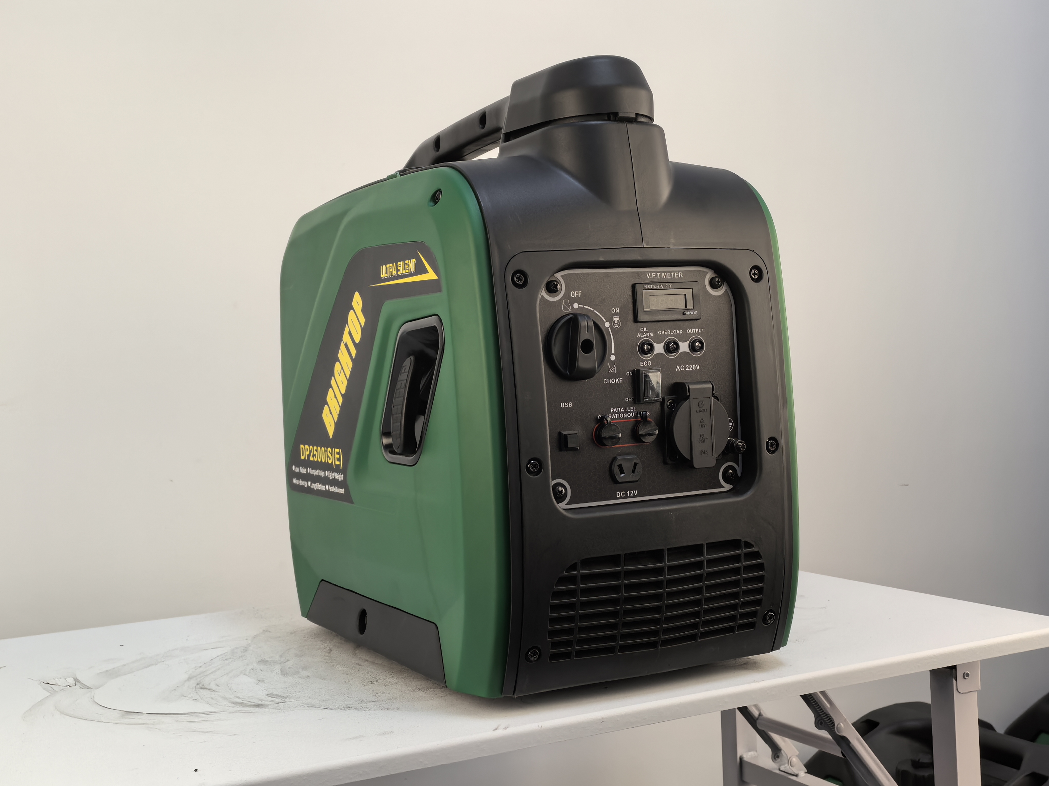 发电机/汽车发电机白底实物图