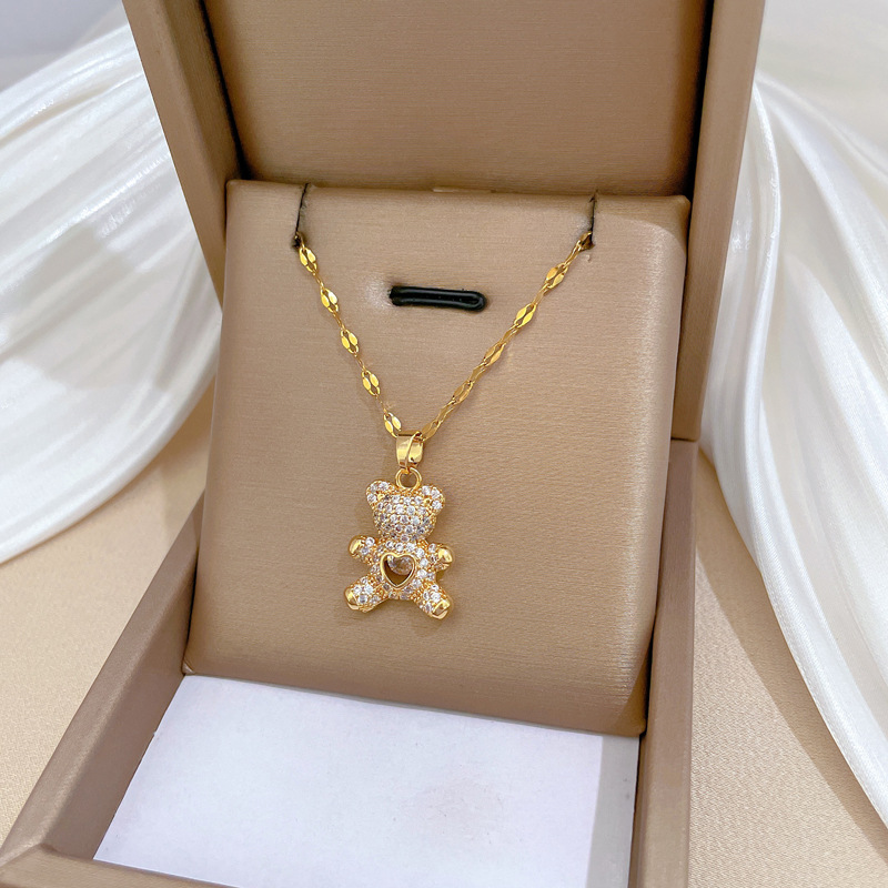 【 Titanium Steel 】 Cute little bear necklace, heart-shaped hug bear, real gold slightly inlaid zircon, simple and adjustable collarbone chain Specification image