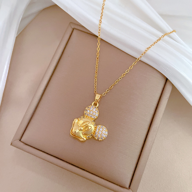【 Titanium Steel 】 Smiling little mouse, light luxury, elegant and luxurious, full diamond necklace, versatile for women, collarbone chain, titanium steel chain Application Scenario
