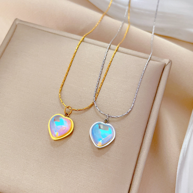 【 All-titanium Steel 】 Colorful heart minimalist style furnace, real gold necklace, female Instagram influencer collarbone chain accessory Specification image