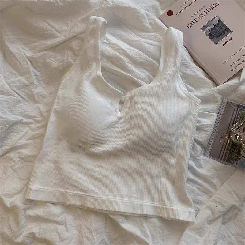 For women, wear a summer top with a strapless top inside, a black and white strapless top, and a strapless bottom layer with a beautiful back inside pic 6