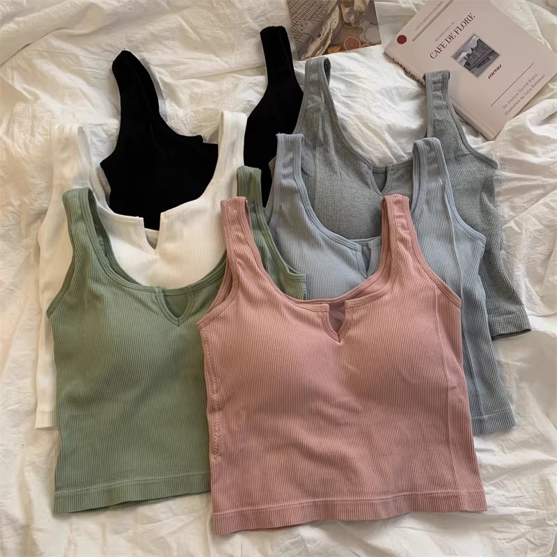 For women, wear a summer top with a strapless top inside, a black and white strapless top, and a strapless bottom layer with a beautiful back inside Specification image