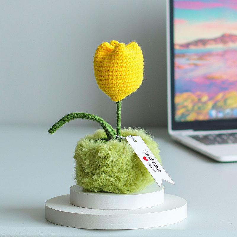 Hand-woven artificial flowers made of wool, potted tulips, oranges, preserved flowers, high-end festival business gift ornaments Application Scenario