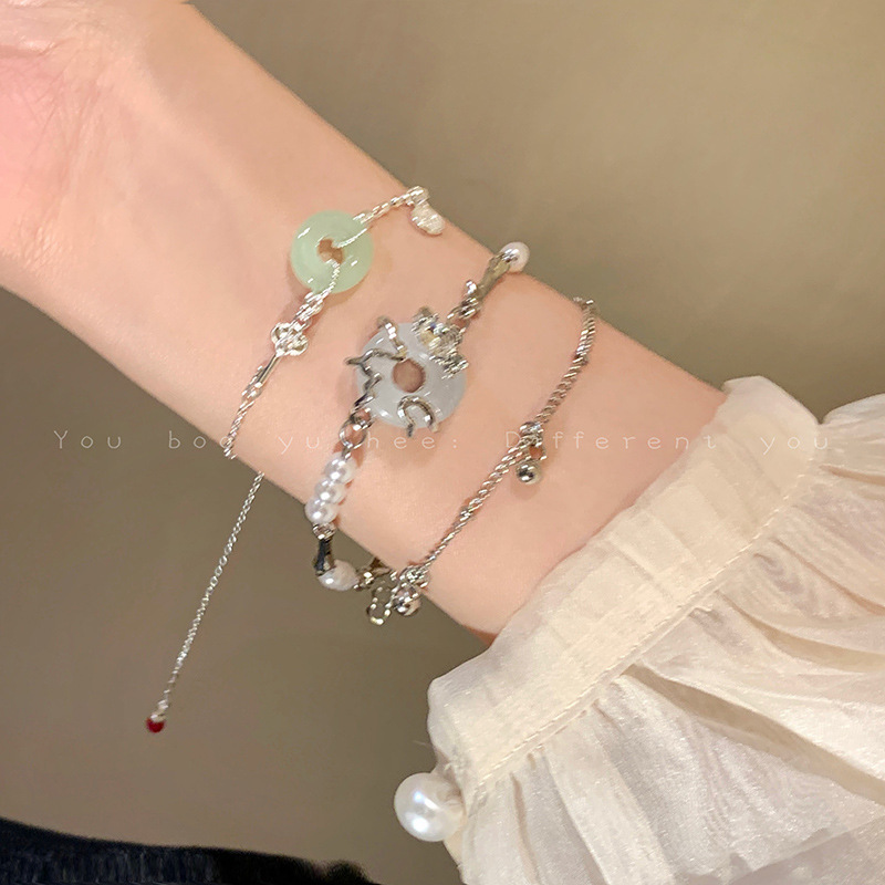 The 2024 new pearl peace Pendant bracelet is a light luxury and niche ancient-style student best friend accessory with a traditional Chinese style Application Scenario