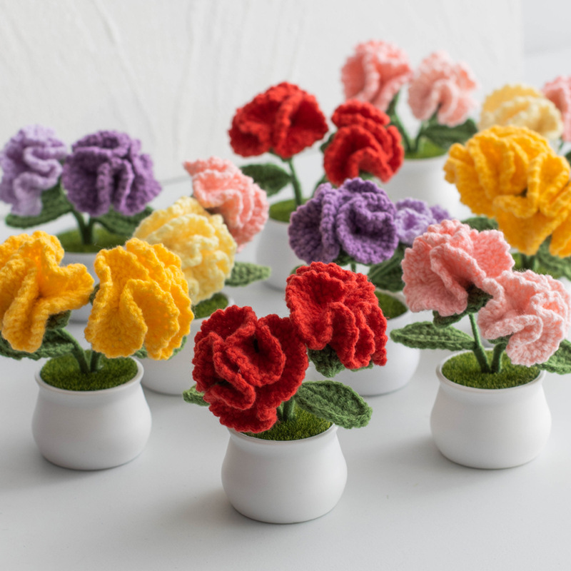 Hand-knitted double-headed carnation potted plants, finished woolen artificial flower ornaments, festival gifts, cross-border bestsellers at stalls