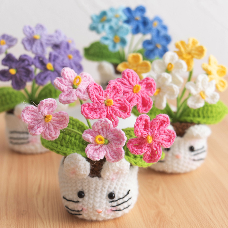 Wholesale of cross-border new handmade small potted flower crocheted artificial flower decorative ornaments, finished knitted potted plants details Picture