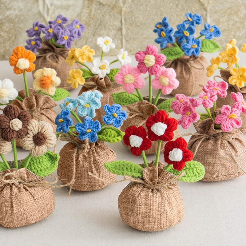 Cross-border handcrafted crocheted lucky bags, small potted plants, home ornaments, woolen woven finished products, rose decorations, artificial flower potted plants