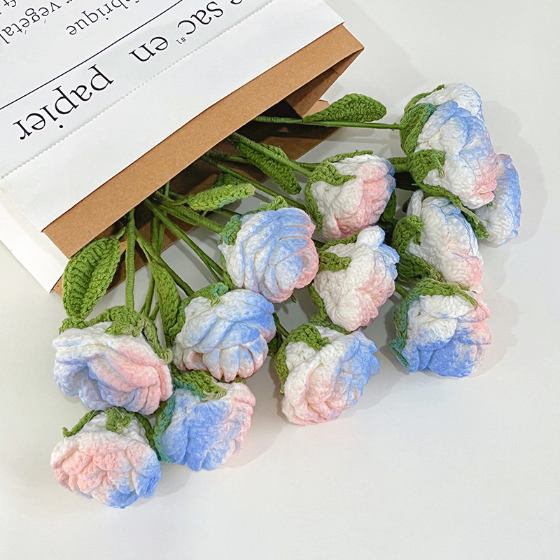 手工编织手捧玫瑰花成品花束花艺装饰百搭永生花钩织毛线花批发