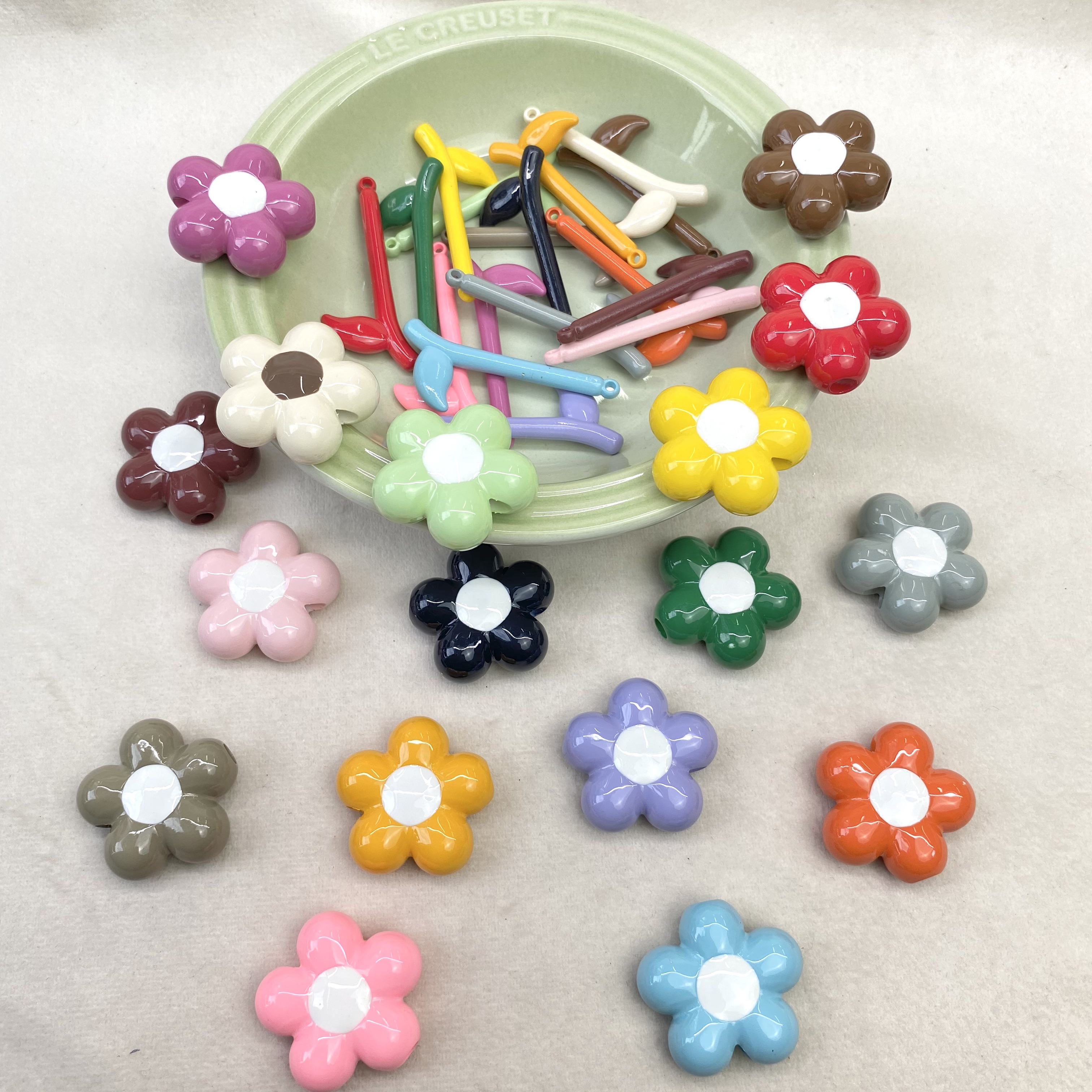 Acrylic baked paint sunflower vertical hole perforated beading diy/ Bracelet bag hanging keychain accessory materials details Picture