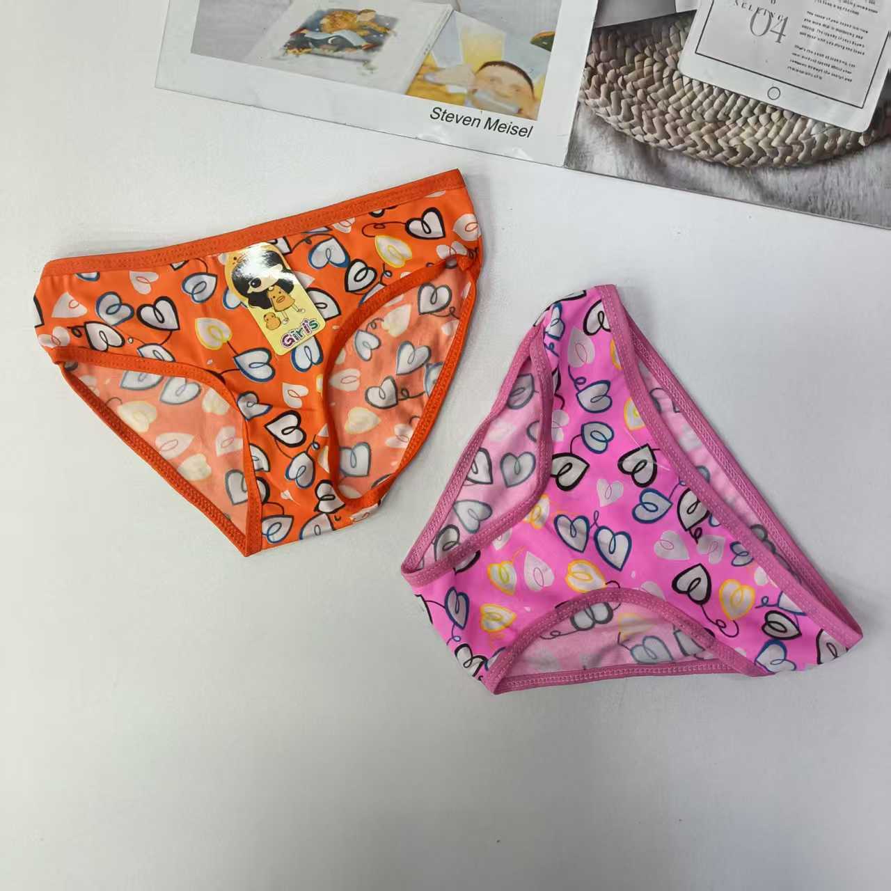 DD-686# Export Underwear for Women, comfortable and breathable underwear for Girls, children's clothing, children's colorful printed and edged underwear, QNI Item Picture