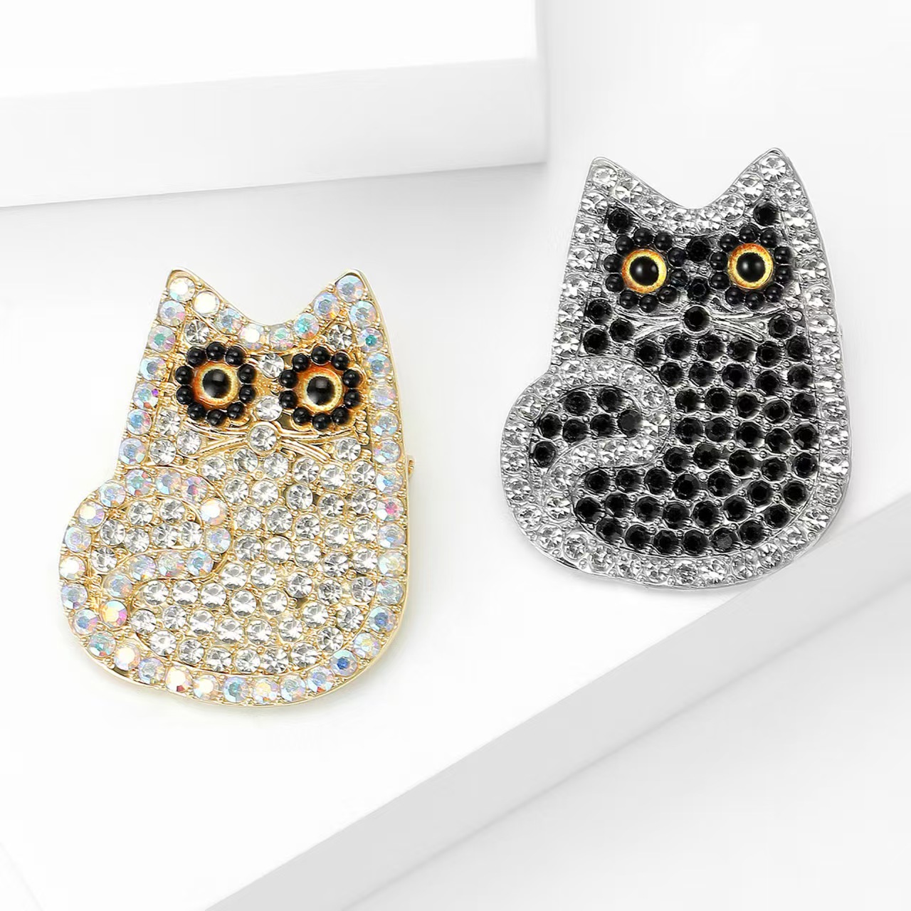 经典百搭合金水钻猫咪胸针时尚可爱简约女士毛衣开衫胸花饰品别针