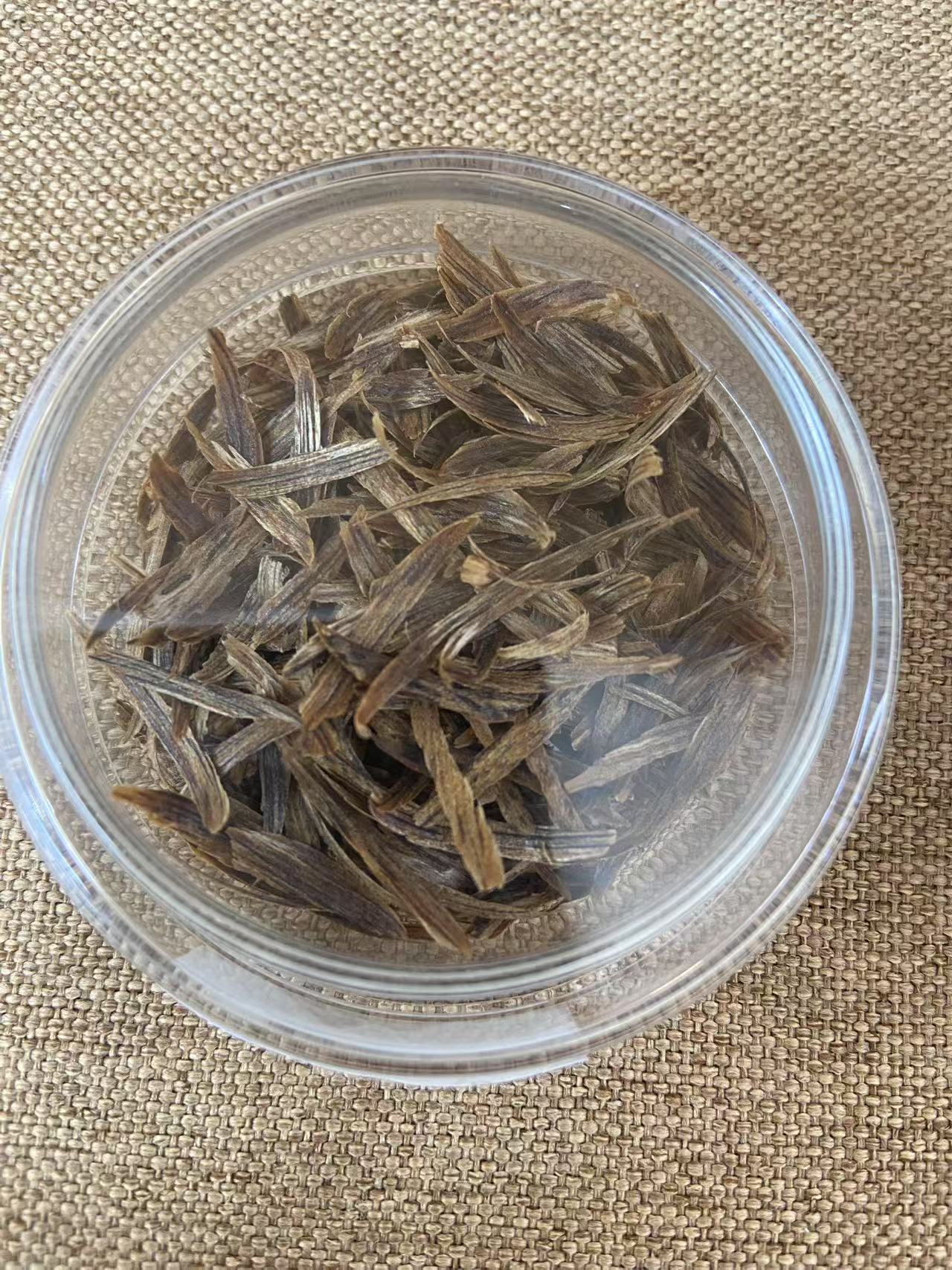 天然沉香勾丝料，可泡酒 煮水，煮茶，沉香