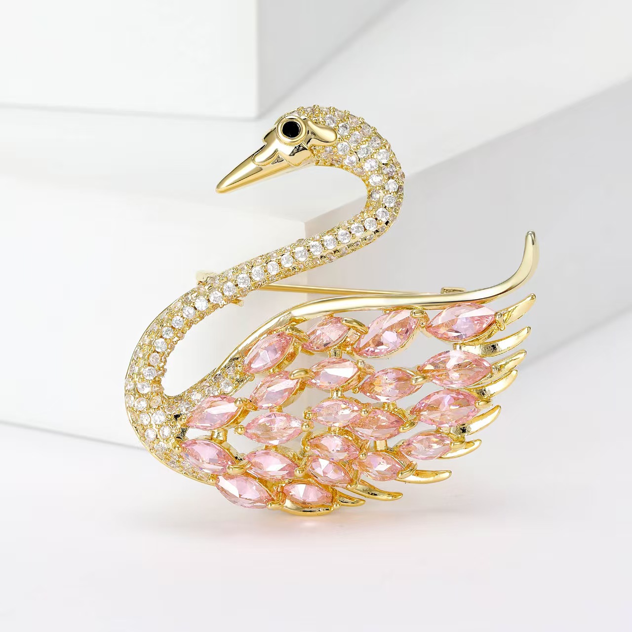 Korean-style cross-border animal brooch, women's micro-inlaid colored zircon little swan brooch, suit jacket accessory pin details Picture