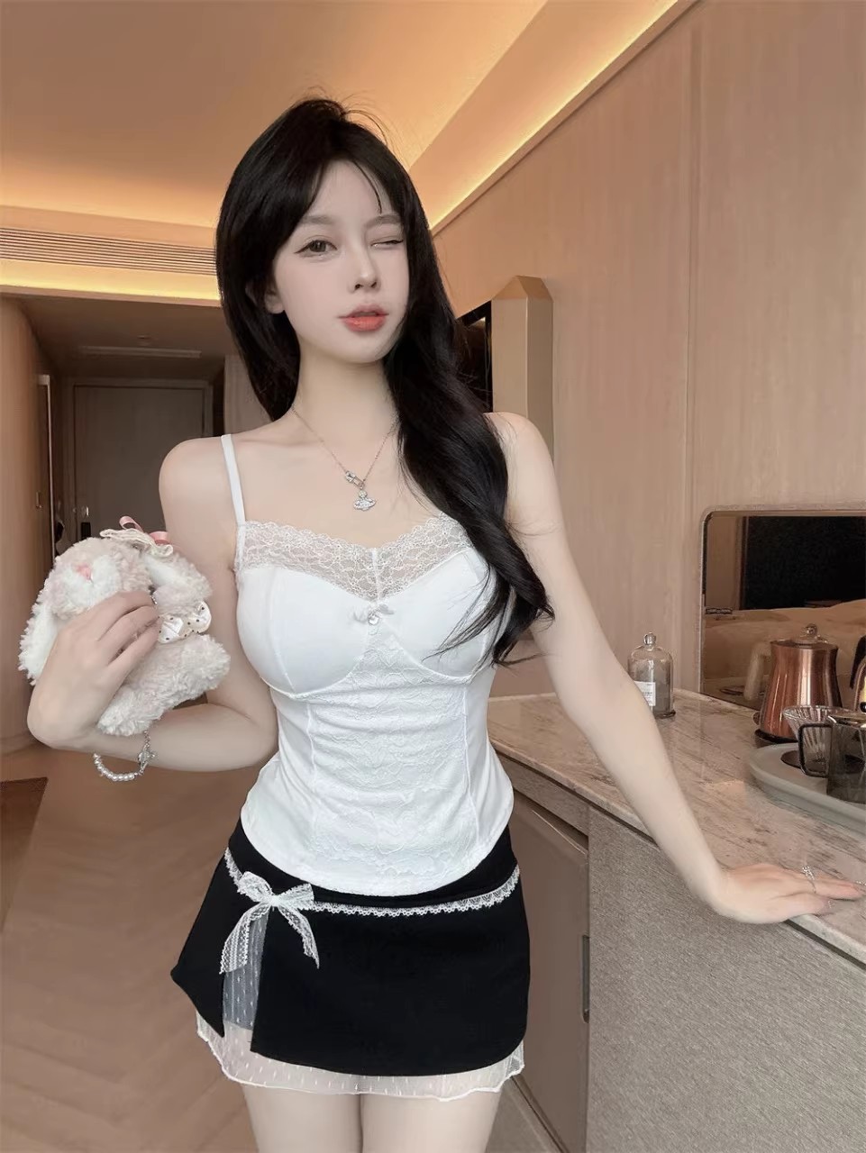 A new summer French-style lace-trimmed halter top for women, a one-piece sexy top with a chest pad pic 7