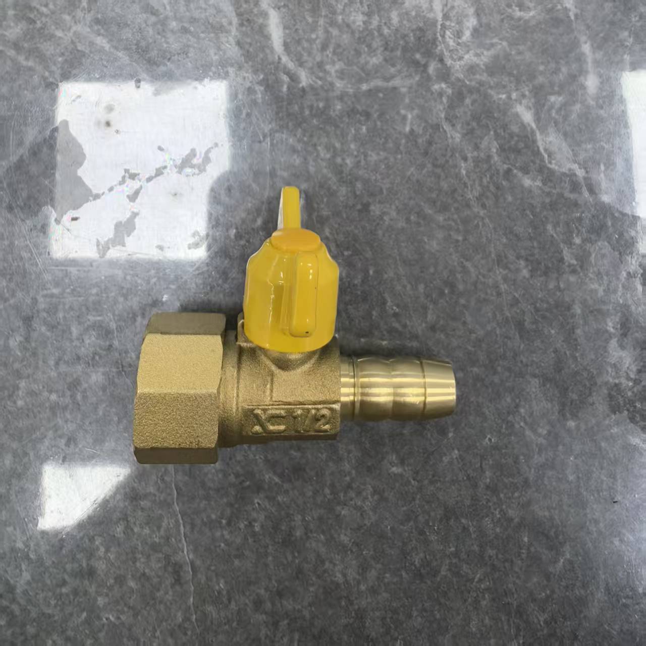 Полностью бронзовый клапан RR-TJ1283