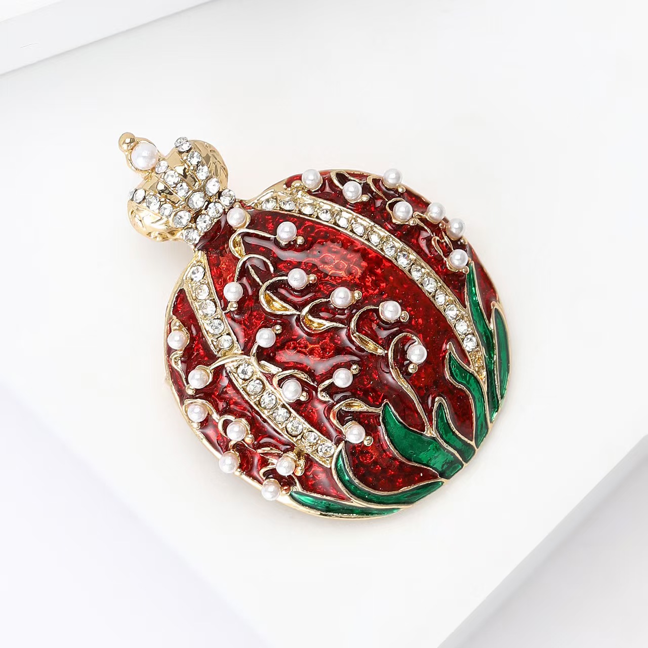 European and American fashion, individual design sense, diamond-encrusted pearl crown, pomegranate brooch, versatile clothing, factory direct sales