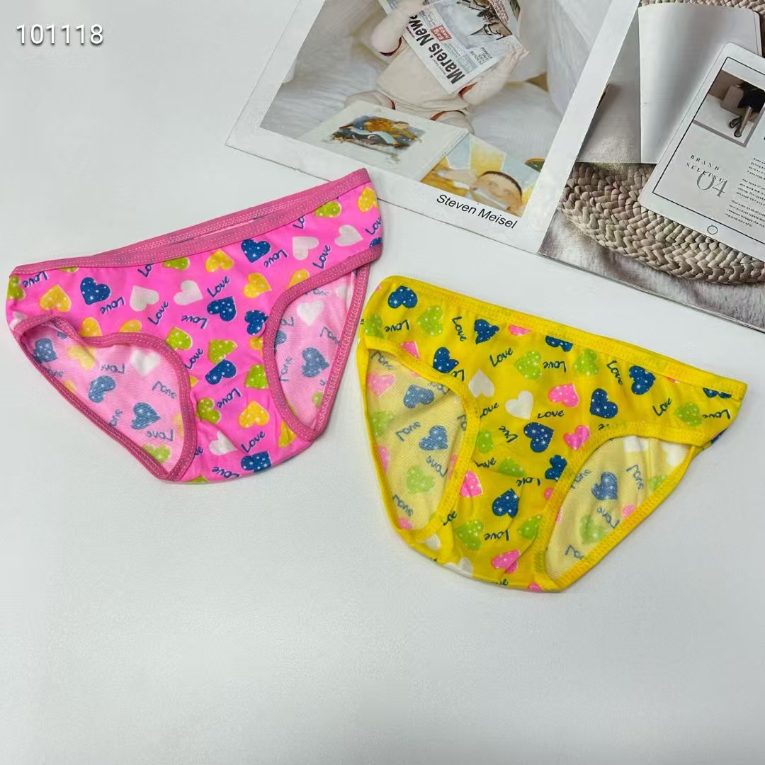 DD-8157# Foreign trade export Underwear, popular African Girls' underwear, comfortable and breathable underwear, children's wear, heart-shaped printed triangle pants, children's underwear, QNI Application Scenario