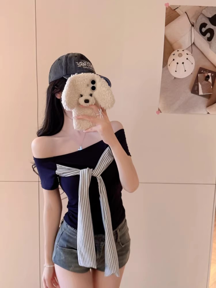 This summer's new sweet style off-the-shoulder strap short-sleeved T-shirt is slimming and form-fitting, with a fixed chest pad. It's a versatile short style for women pic 15