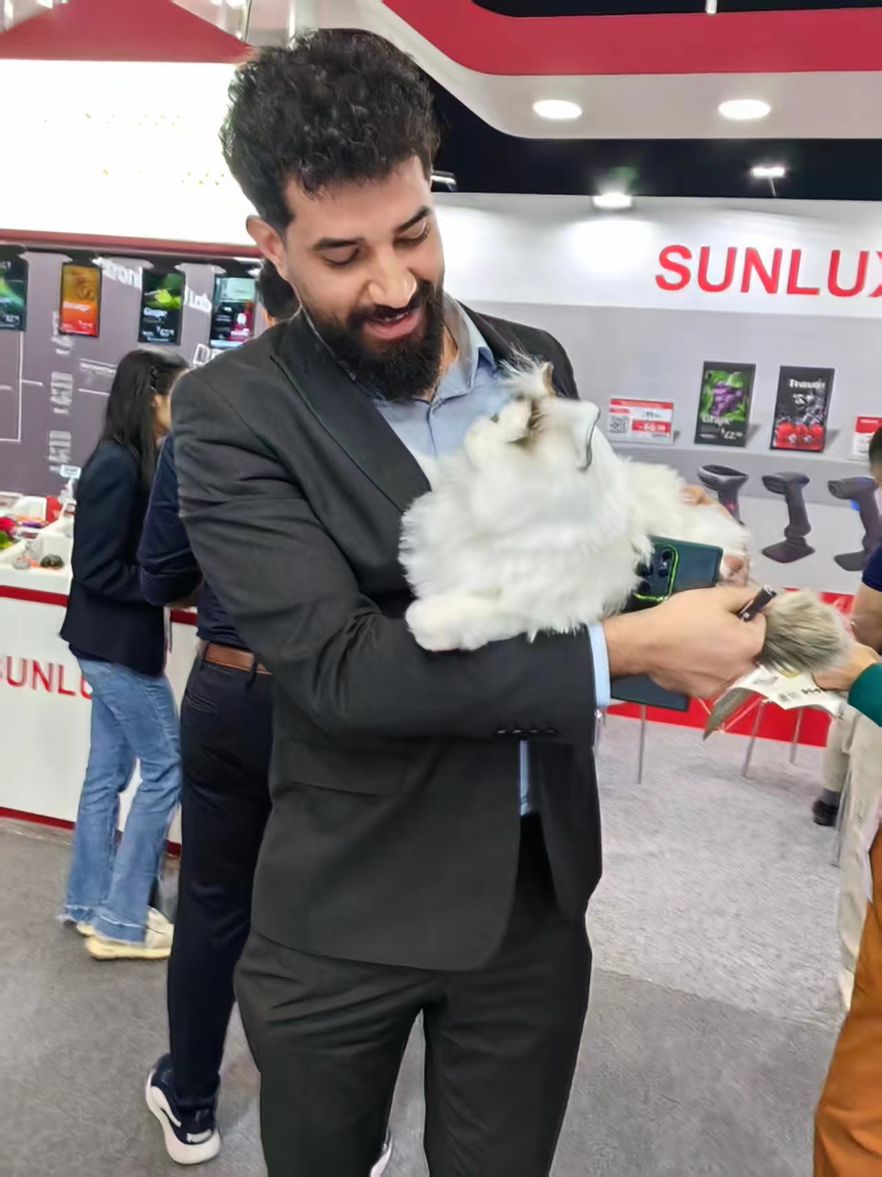 2026年AI 宠物陪伴机器人 远程监控双向语音跨境电商上班族出差猫狗解闷详情6