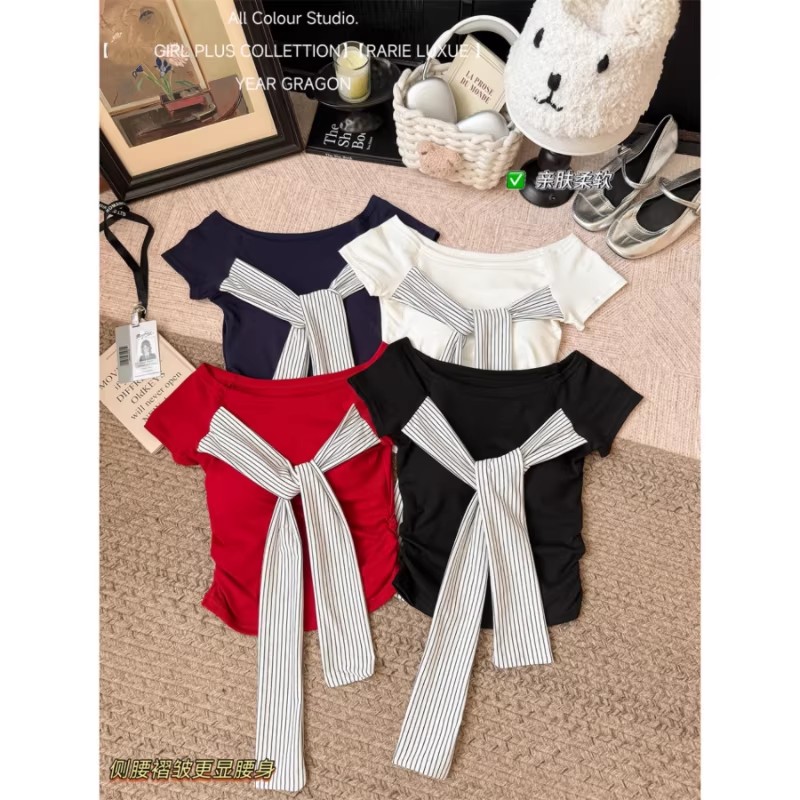 This summer's new sweet style off-the-shoulder strap short-sleeved T-shirt is slimming and form-fitting, with a fixed chest pad. It's a versatile short style for women This summer's new sweet style off-the-shoulder strap short-sleeved T-shirt is slimming and form-fitting, with a fixed chest pad. It's a versatile short style for women
