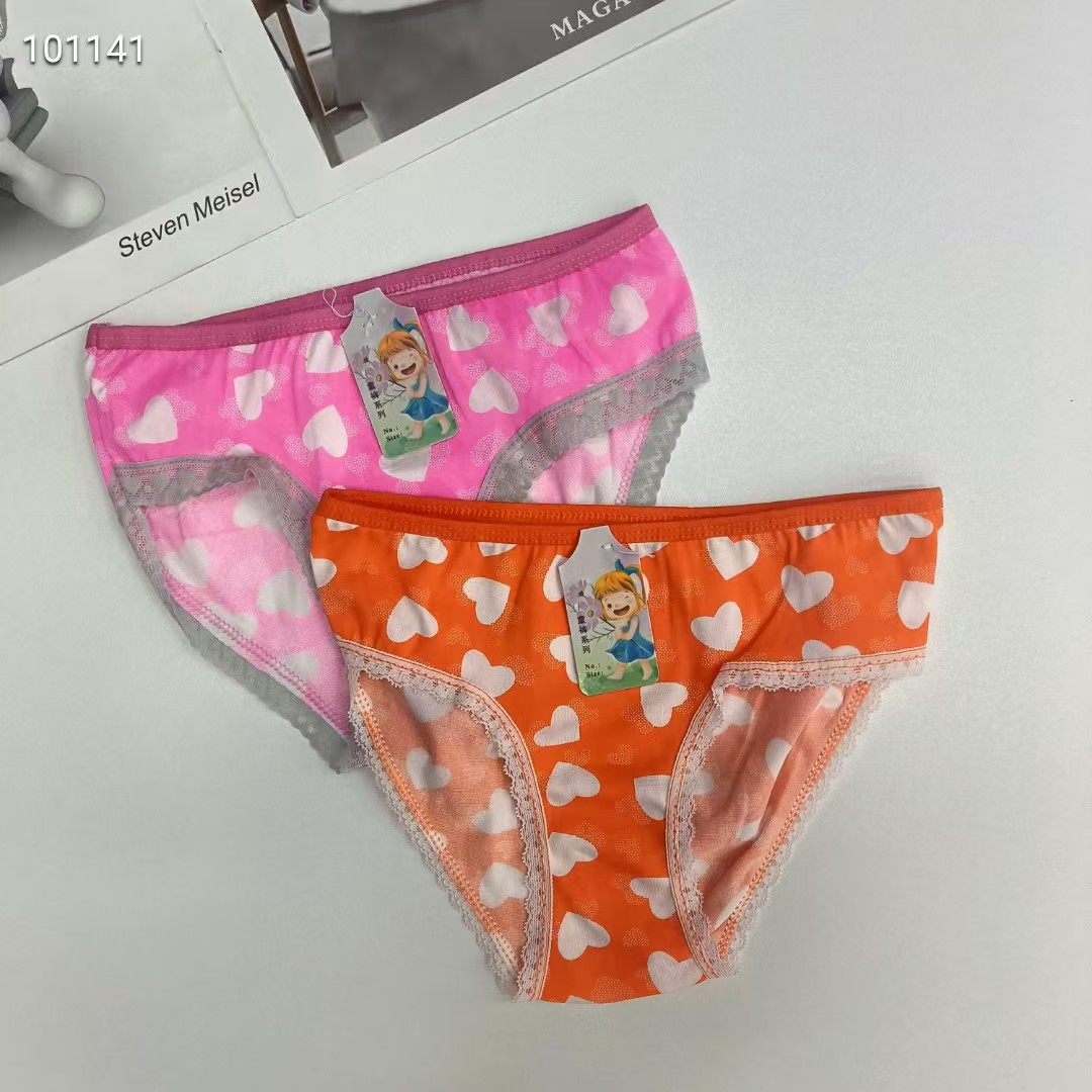DD-345# Foreign trade export underwear, popular African girls' underwear, comfortable and breathable underwear, children's wear, heart-shaped printed lace triangle pants, children's underwear QNI Application Scenario