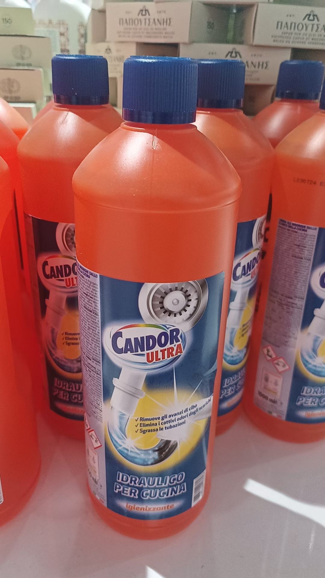 Candor Swan Pipe Unclogging Agent can dissolve hair, tea residue, food residue, grease and sludge. It is a sewer unclogging agent Item Picture