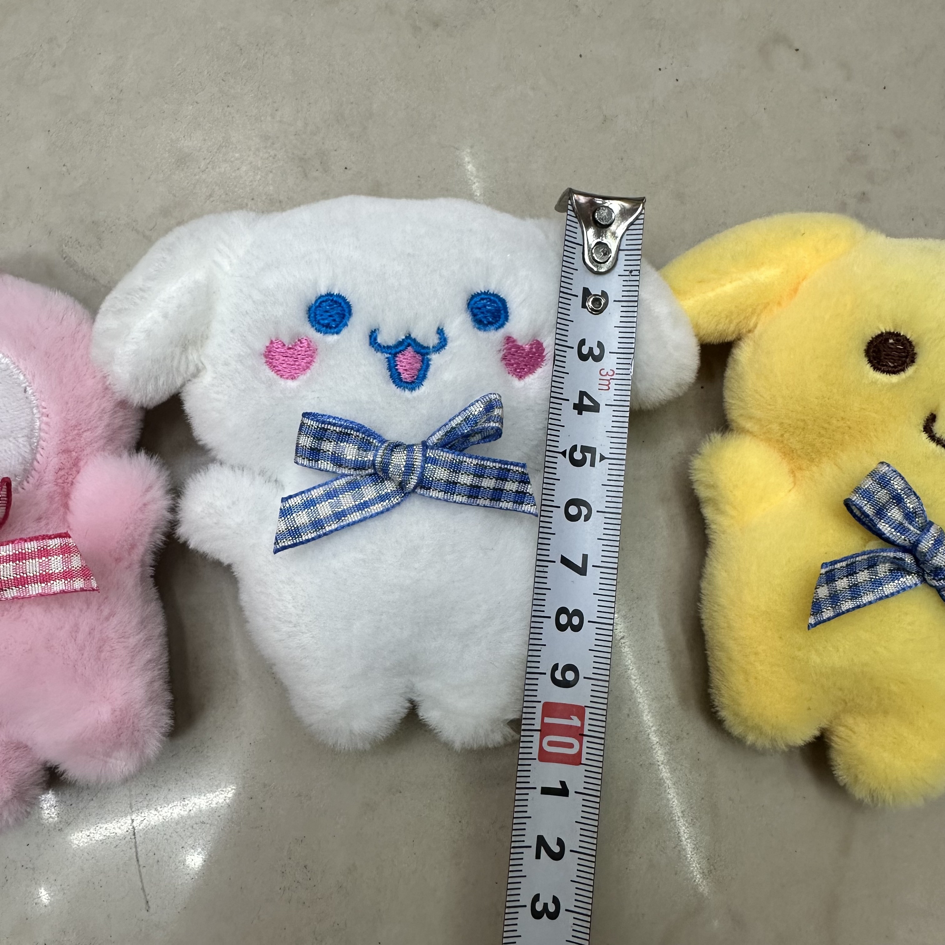 Sanrio bow tie style plush toys, souvenirs, dolls, cartoon accessories, pendants, plush figurines, keychains, cloth dolls, cute decorations, gifts, claw machine factory direct sales Specification image