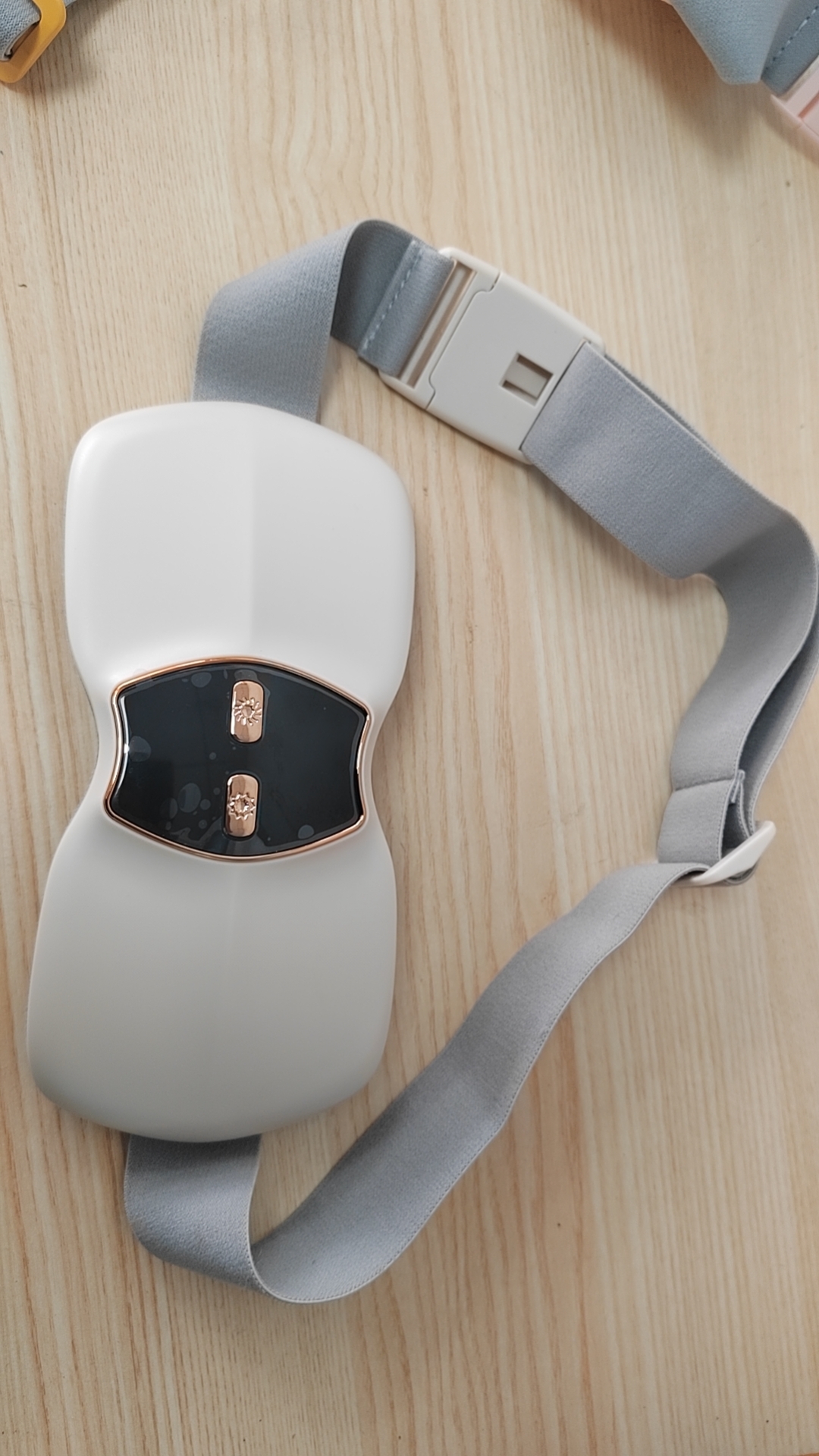 唇部彩妆细节图