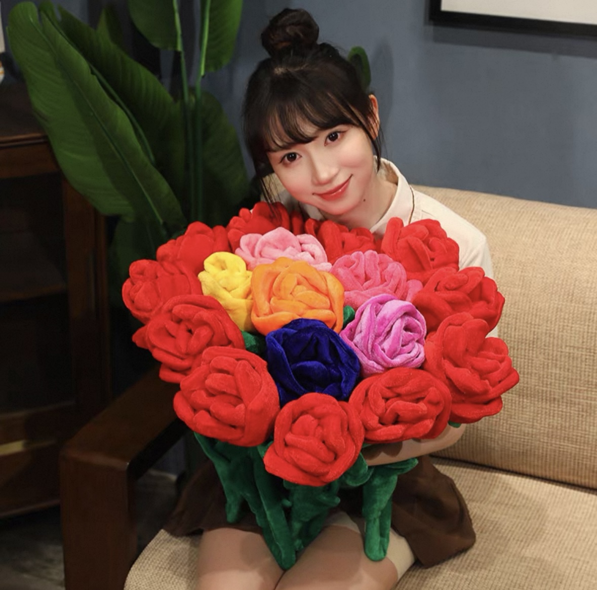 Plush toys, flowers, crocheted wool, wholesale wool sunflowers, roses, children's toys, festival wedding artificial flowers, fabric decorations, photo props, flower arrangements, wedding, Valentine's Day, cartoon and anime details Picture