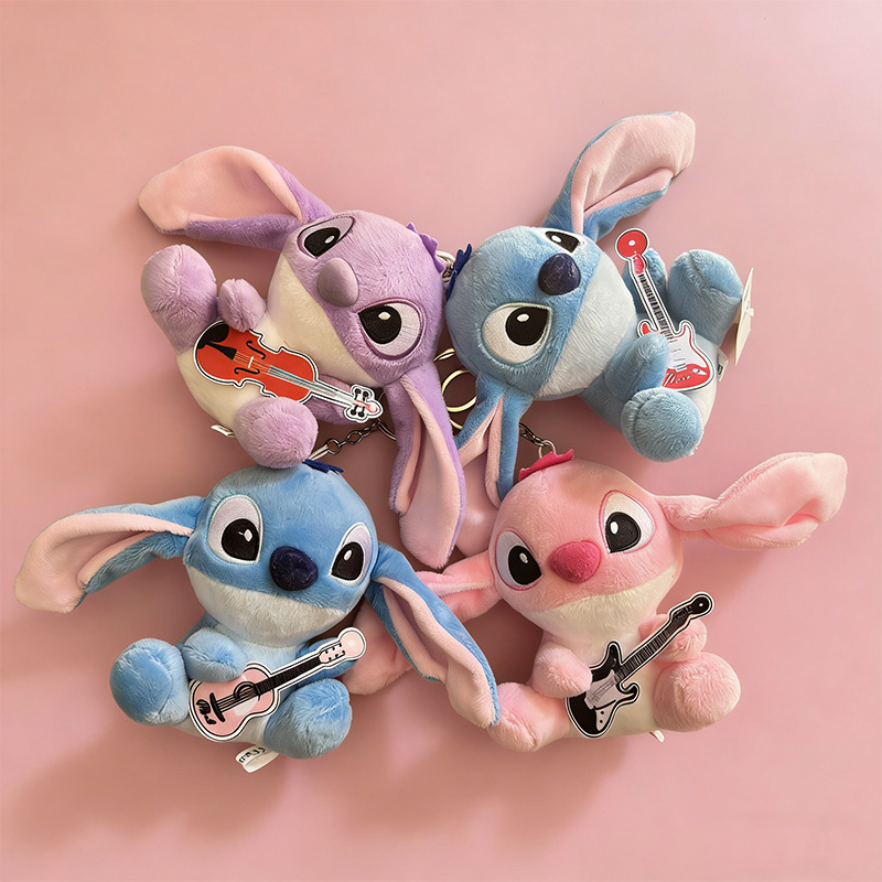 抱吉他史迪仔动物毛绒玩具纪念品玩偶卡通周边挂件毛绒公仔挂件钥匙扣布偶挂件可爱装饰礼物夹娃娃机厂家直销