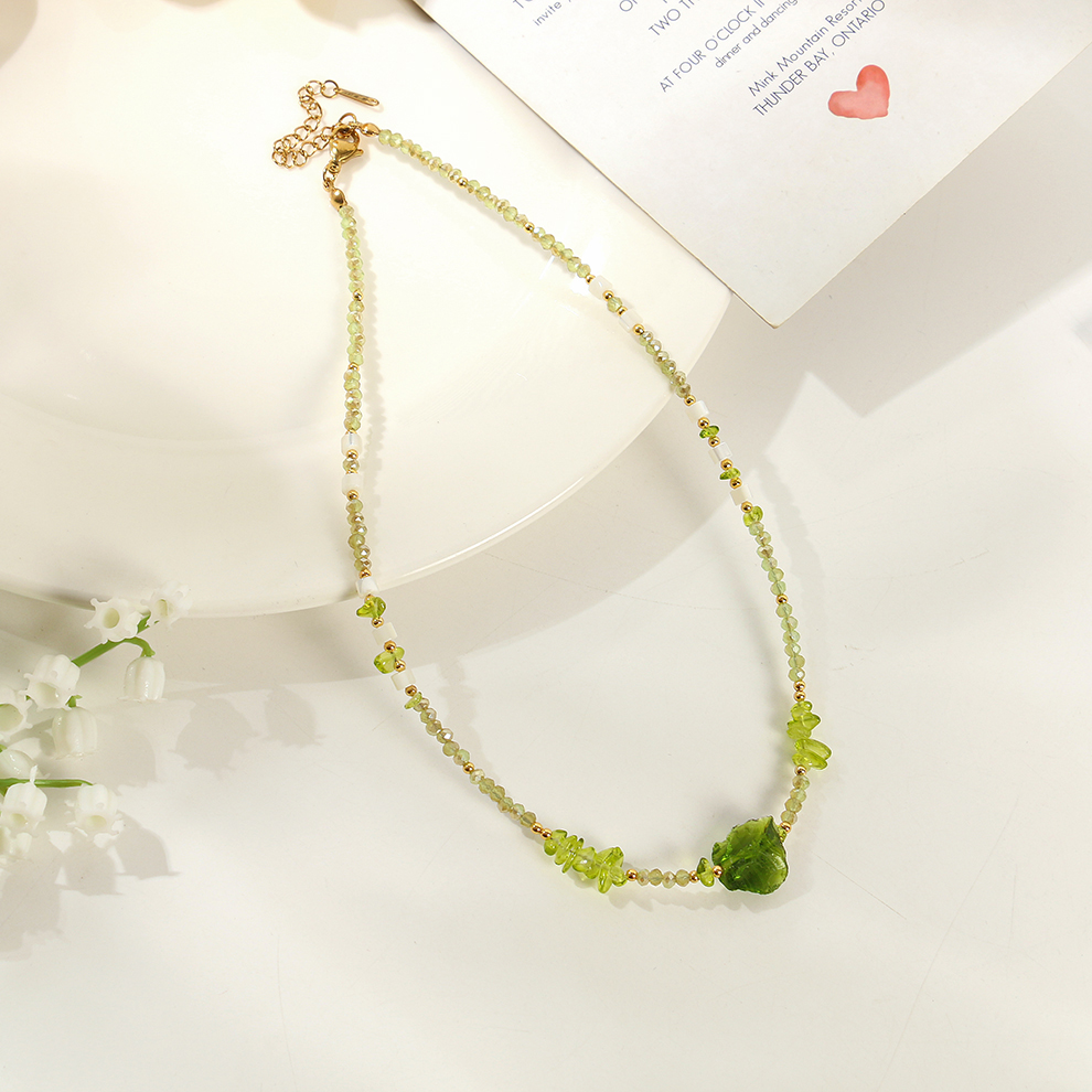 Yunyi Shijia's irregular-shaped natural stone beaded necklace is a light luxury and niche design for women, featuring a natural stone collarbone chain and neck Specification image