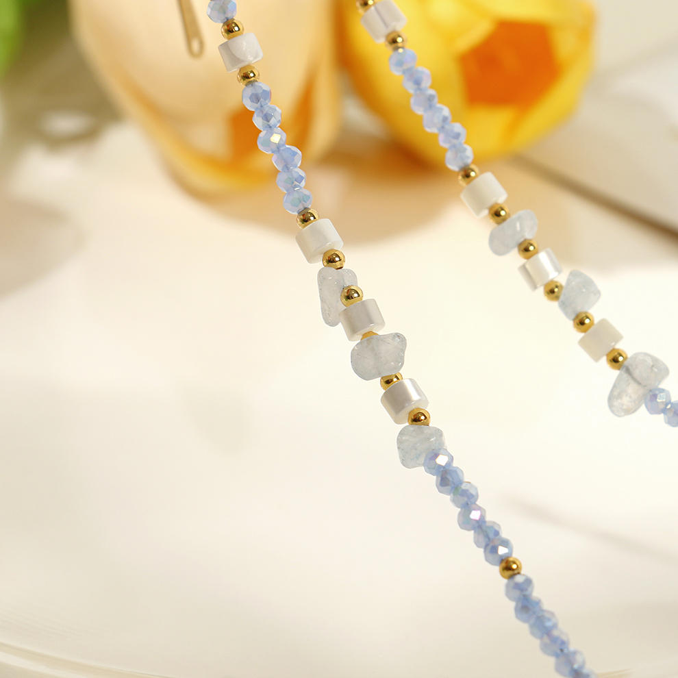 Yunyi Shijia's irregular-shaped natural stone beaded necklace is a light luxury and niche design for women, featuring a natural stone collarbone chain and neck pic 7
