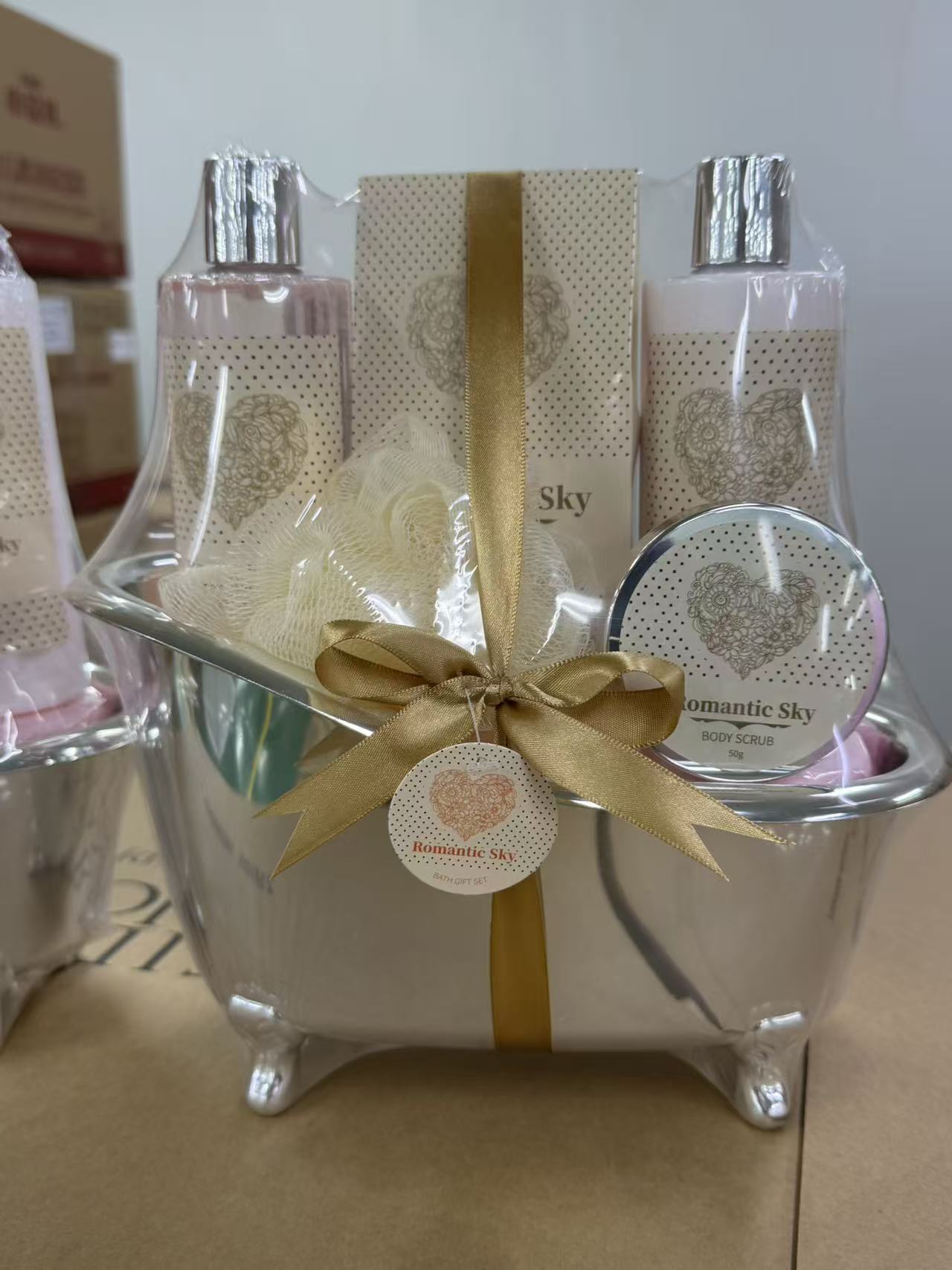 Romantic Sky Bathtub Spa Gift Box Set - 5-piece Luxurious skincare gift Box and Body Care Set