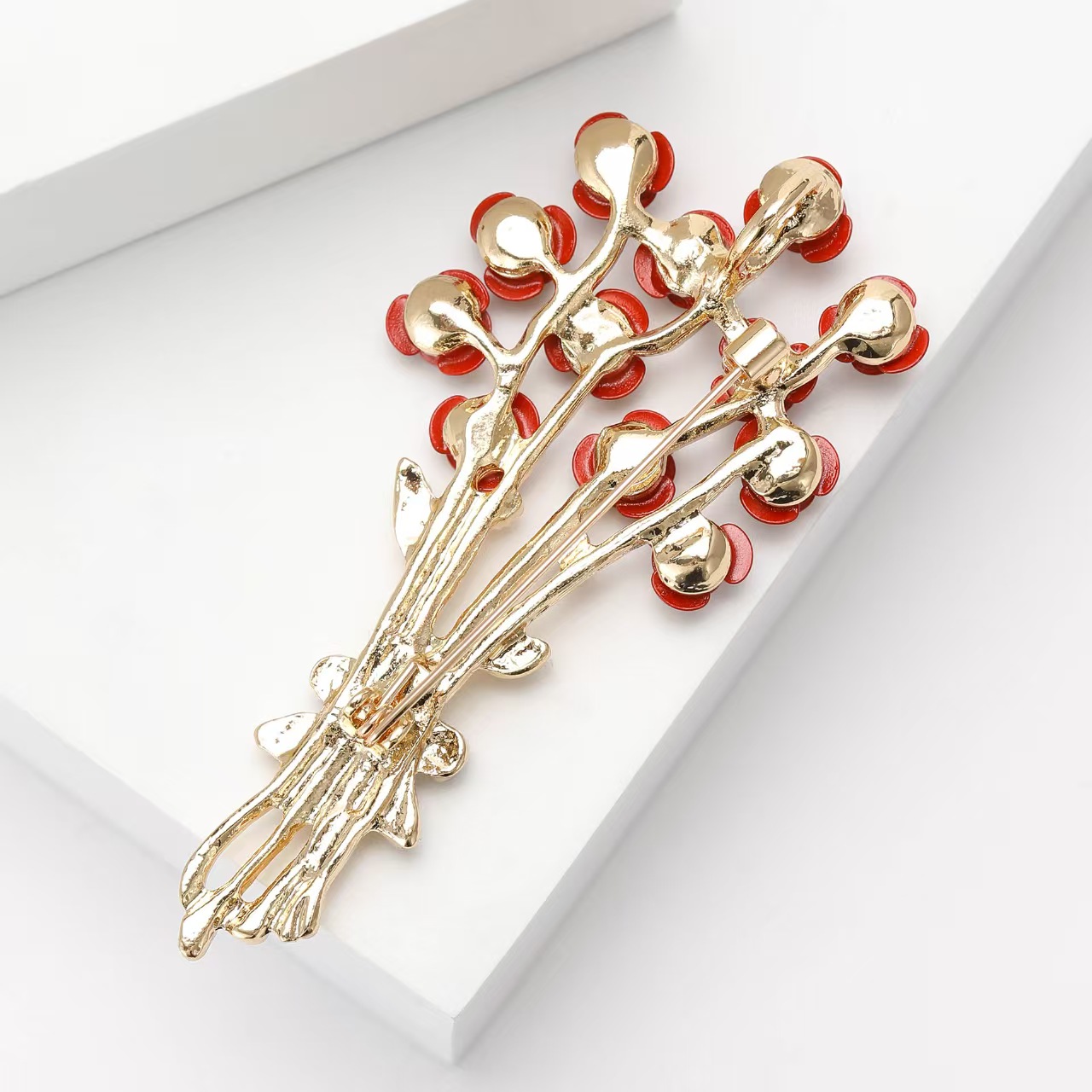 Fashionable oil-dripping rose brooch for ladies, Korean elegant brooch pin, fresh and elegant dress collar pin Specification image