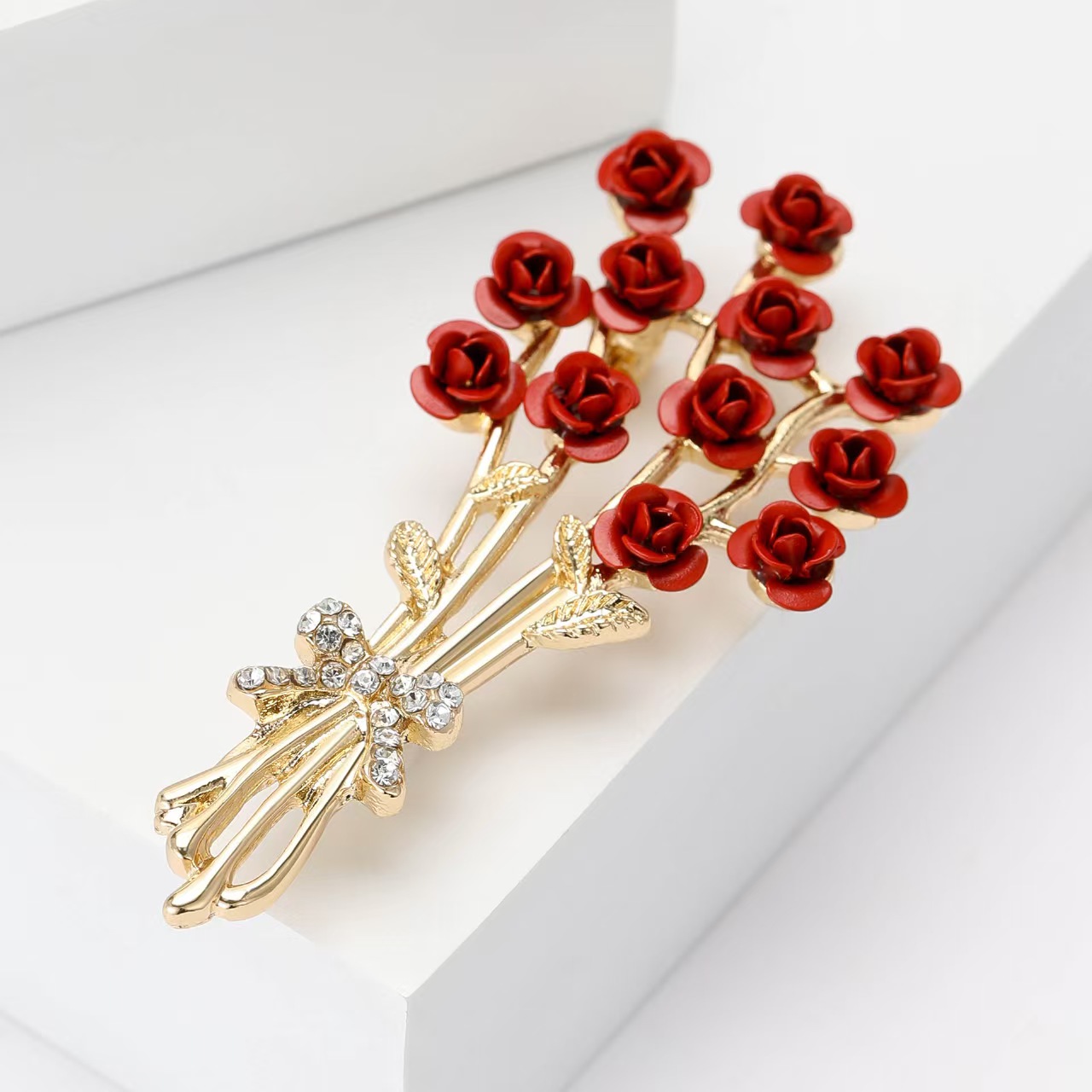 Fashionable oil-dripping rose brooch for ladies, Korean elegant brooch pin, fresh and elegant dress collar pin details Picture