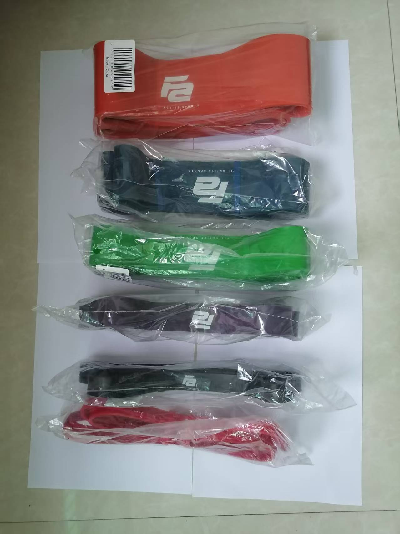 Fitness men's circular resistance belt, multi-functional elastic belt, shaping training fitness equipment, sports resistance belt, portable natural latex belt, resistance and elasticity fitness yoga strength training practice circle belt Application Scenario