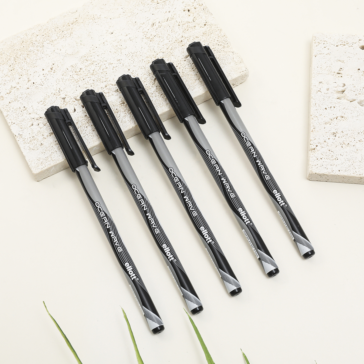 LUVA ET-827 Ballpoint Pen (Black) details Picture
