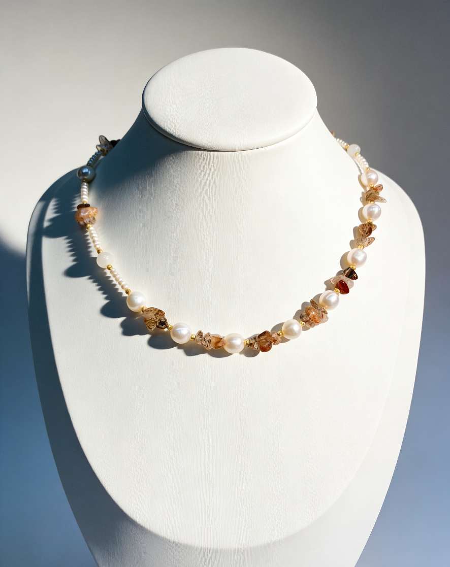 This 2026 spring new black gold super seven-stone natural freshwater pearl necklace features a niche design and is a versatile collarbone chain for commuting and dates