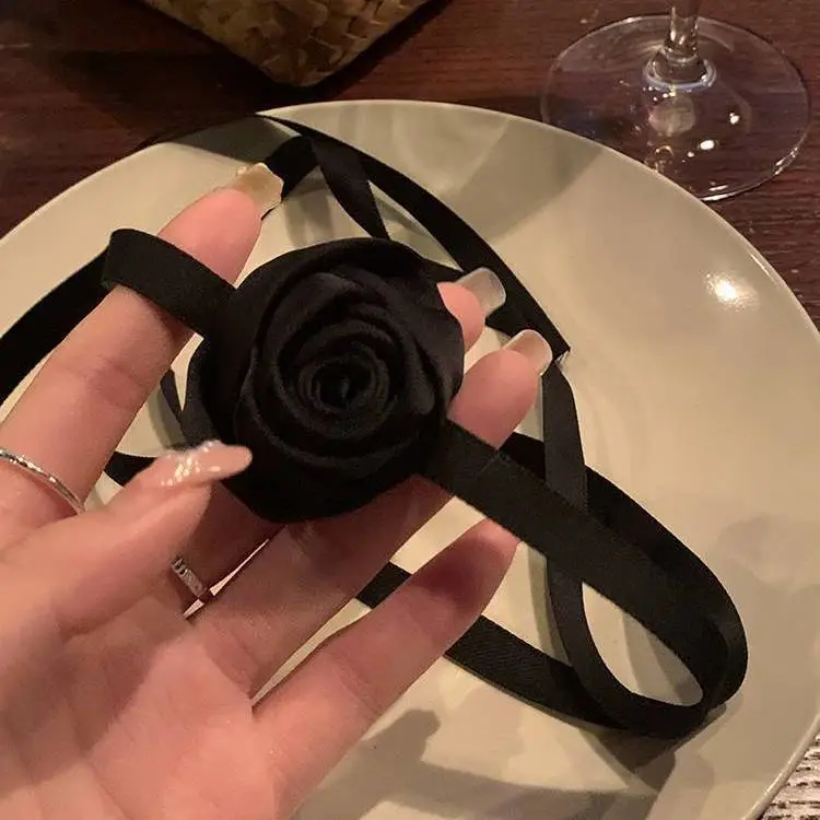 Romantic and exquisite white rose flower tied ribbon chocker necklace, a high-end necklace with a unique design sense for women detail image 5