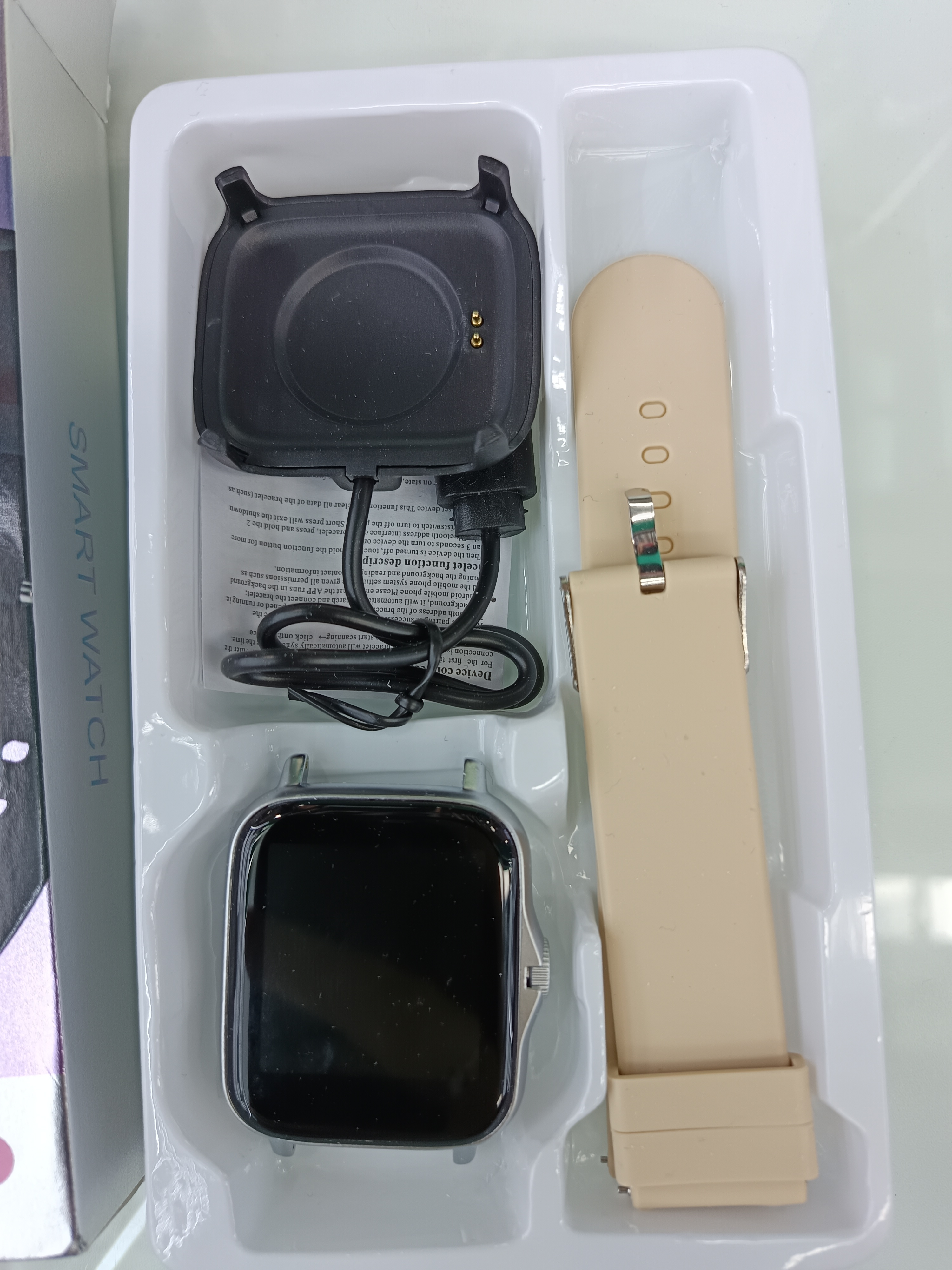 The AEMAI YX16 smart sports watch features a large screen for making and receiving calls, detecting heart rate and blood pressure, and comes with two straps Specification image