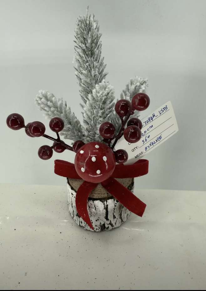 Interior and exterior decoration, exquisite ornaments, pendants.