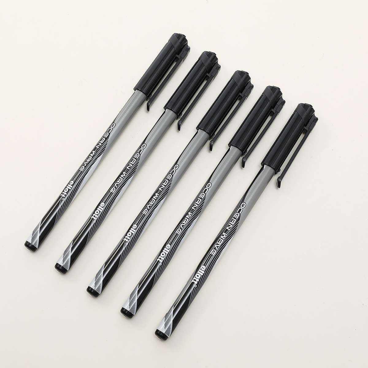 LUVA ET-827 Ballpoint Pen (Black) Application Scenario