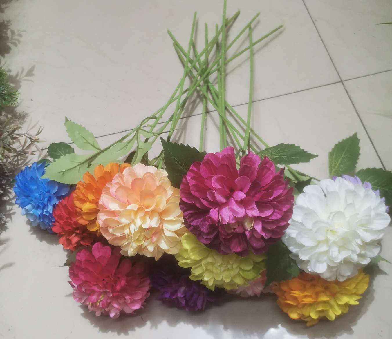 新款仿真单支卷筒菊  高支仿真花 装饰工程花 菊花类 细节图