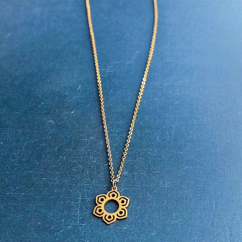 Cross-border foreign trade titanium steel jewelry, stainless steel laser sunflower lotus bracelet pendant, handmade DIY jewelry accessories detail image 6