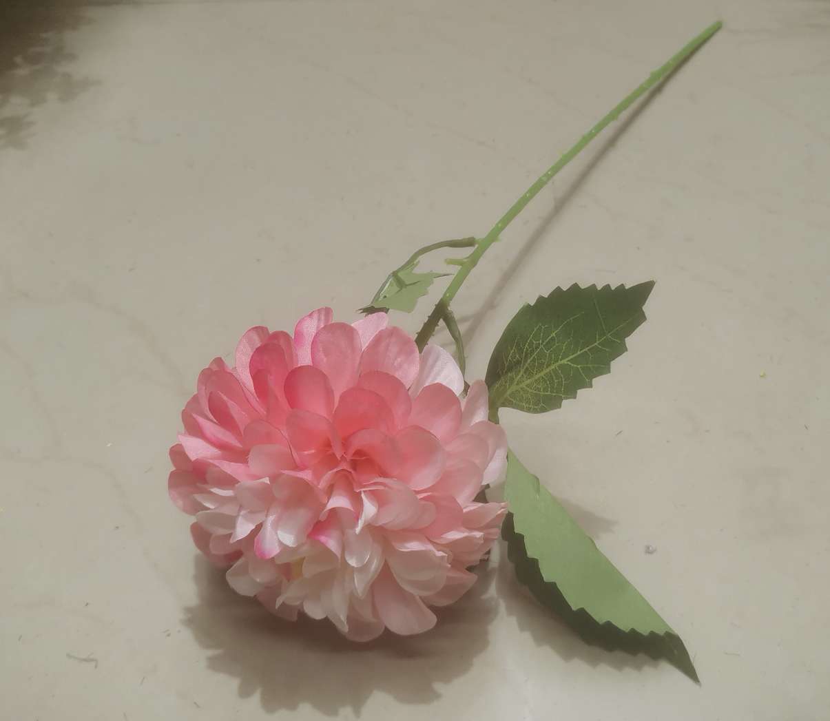 新款仿真单支卷筒菊  高支仿真花 装饰工程花 菊花类 白底实物图