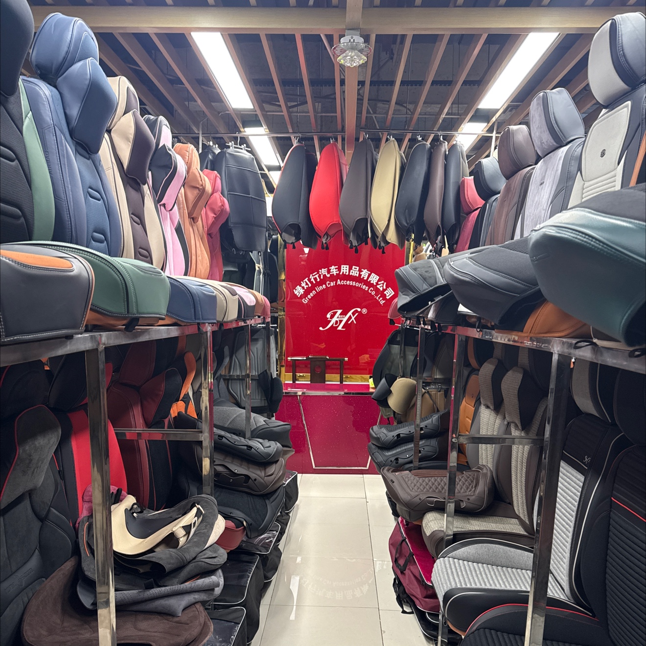 Yiwu Green Light Auto Accessories Co., LTD describe pic - 4