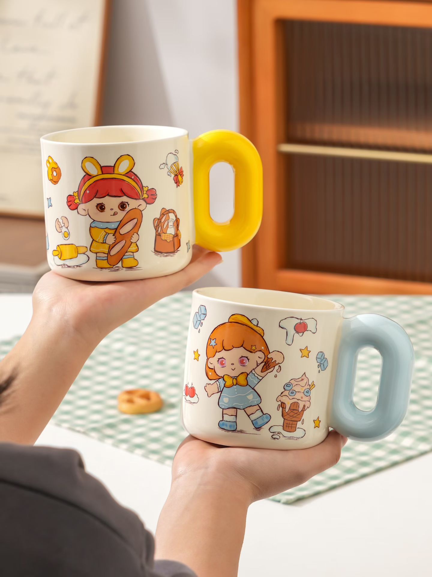 TN-0628, Little Girl's Diary Ceramic mug, colored handle, single cup 450ML, 4-color mixed, color box Application Scenario