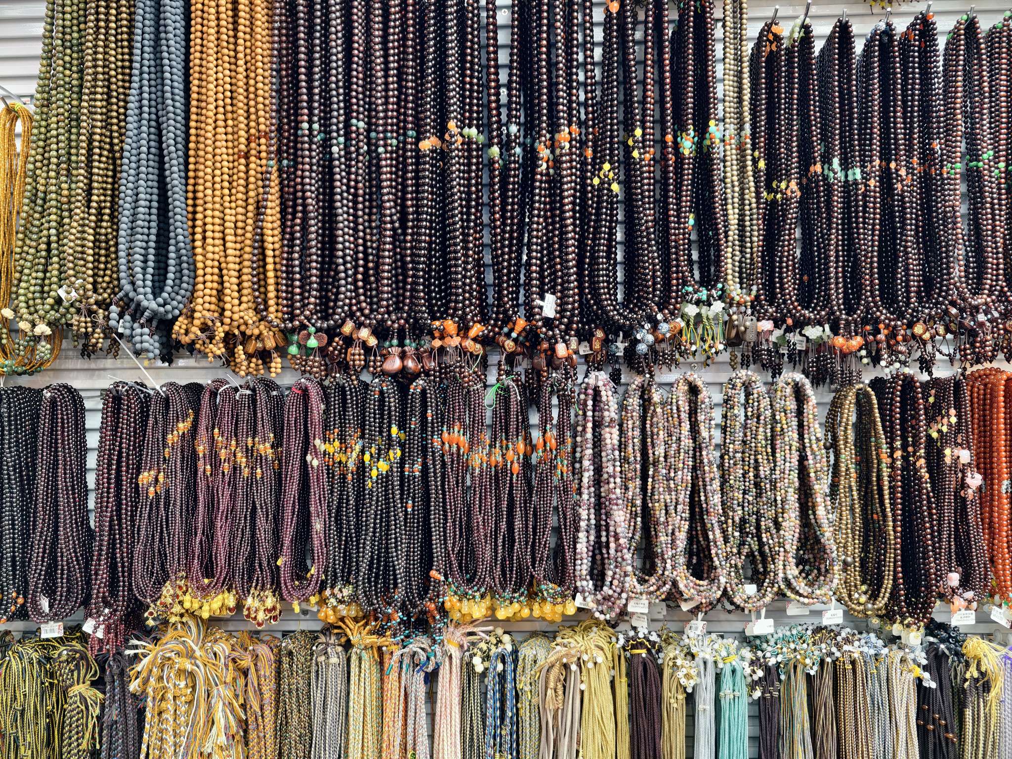 Fo Zhu Yuan Craft Gift Shop describe pic - 4