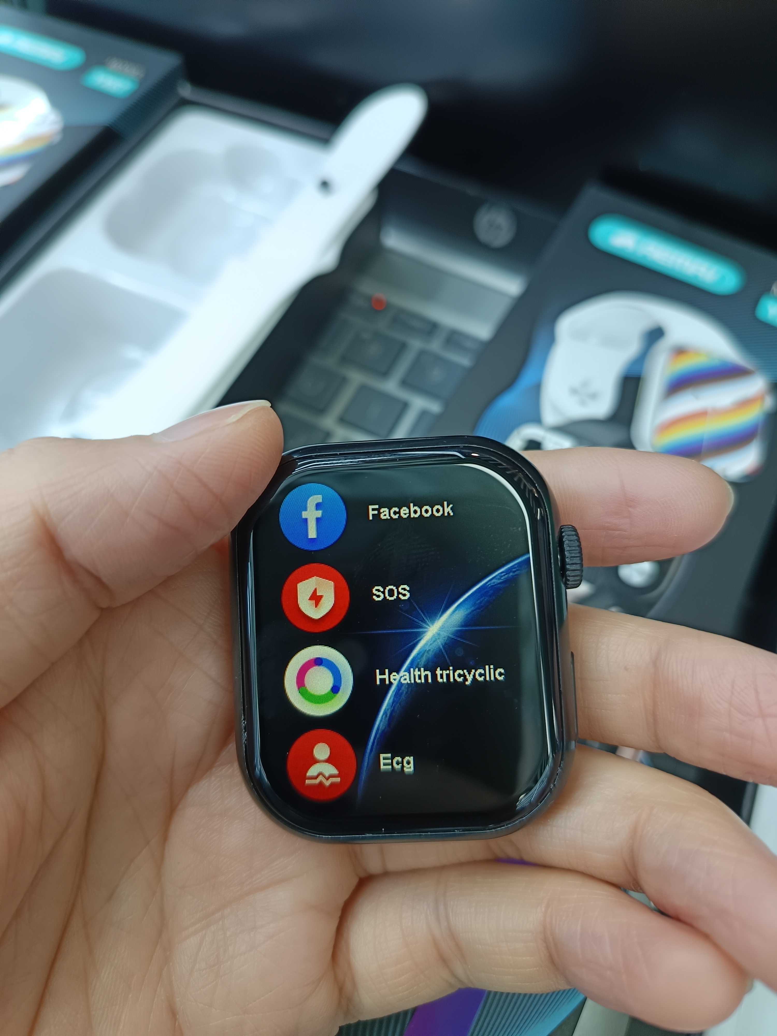 The AEMAI YX67 smart sports watch features a large screen for making and receiving calls, detecting heart rate and blood pressure, and comes with a silicone sports strap Item Picture