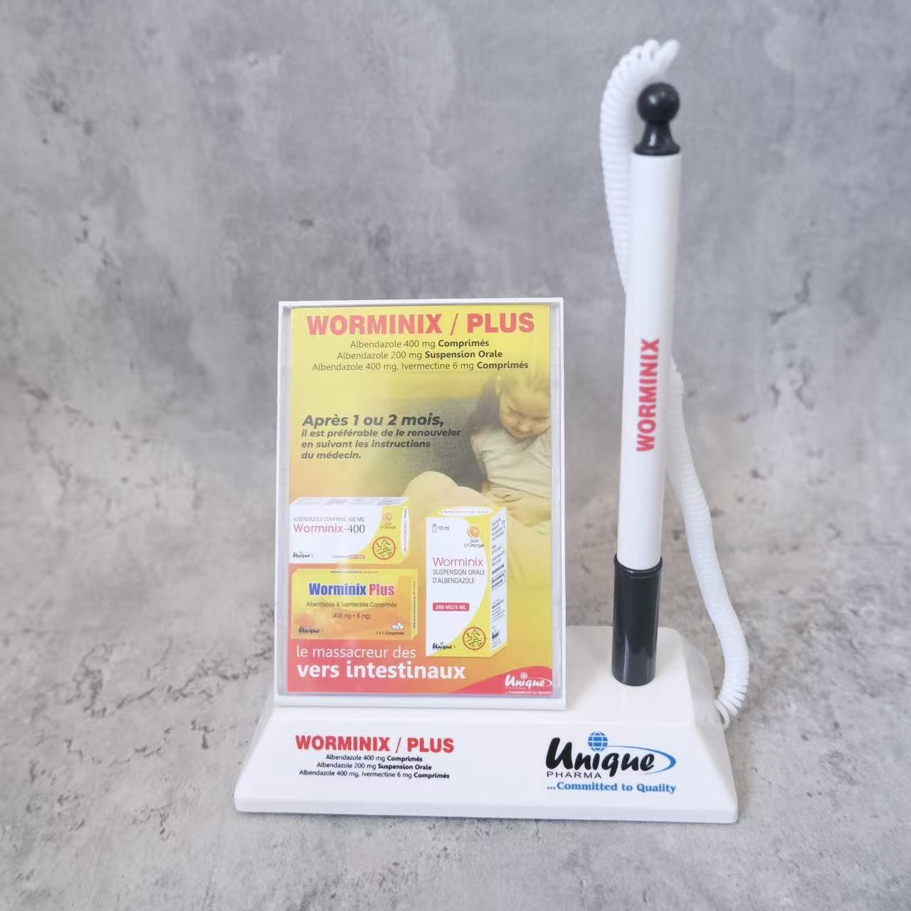 Ballpoint pen pedestal can be used to fix large-area printing or paper advertising pedestal and counter ballpoint pens Application Scenario